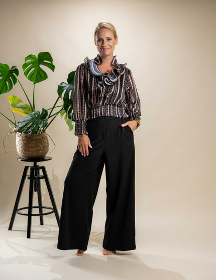Elegantna bluza z okrasnimi volančki