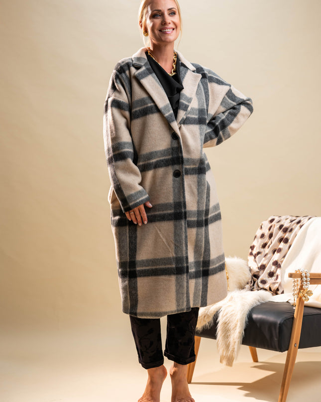 Dolg karirast plašč z gumbi