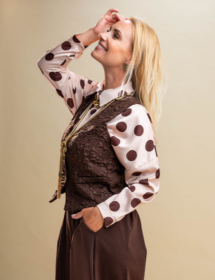 Rjav telovnik s cvetličnim vzorcem