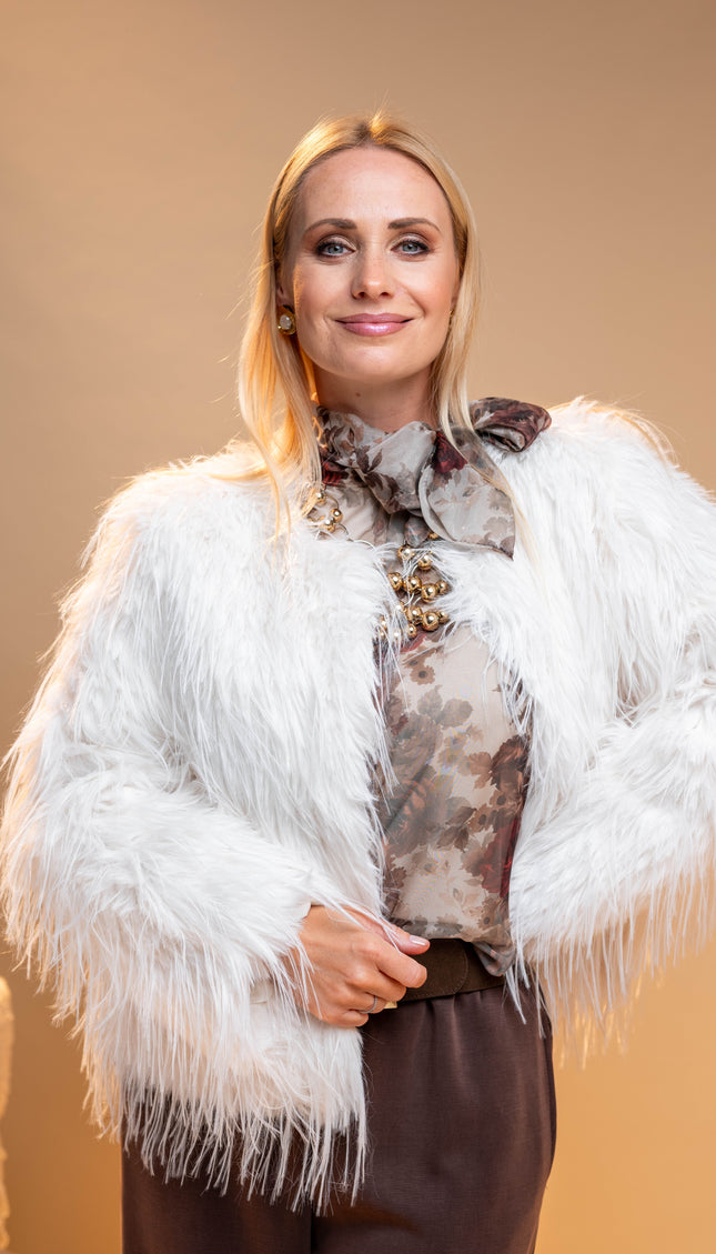 Bela jakna iz umetnega krzna