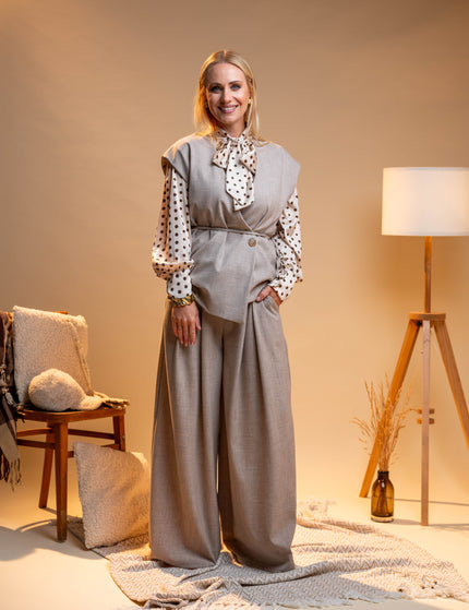 Bež telovnik s pasom