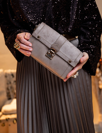 Torbica z zlato zaponko