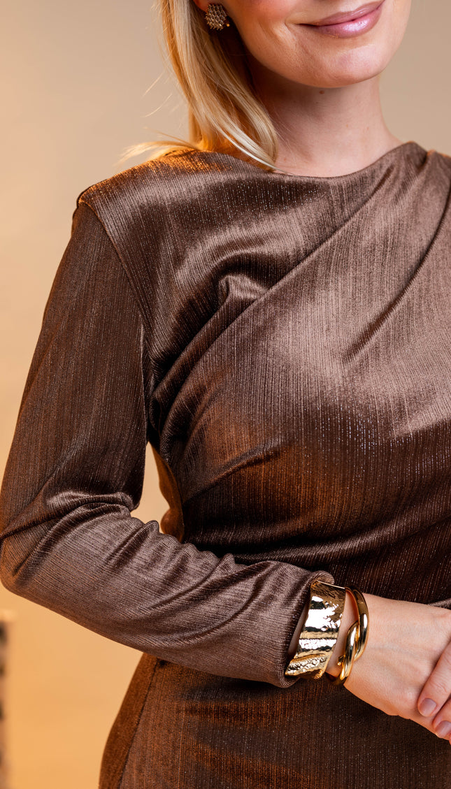 Rjava žametna obleka s čipko