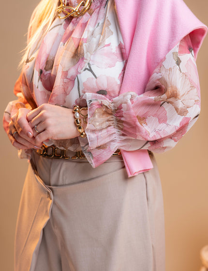 Roza bluza s cvetličnim vzorcem