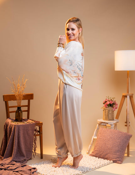 Pulover z modnim potiskom