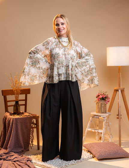 Modne široke črne hlače s pasom