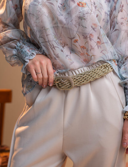 Modne bež hlače z žepi